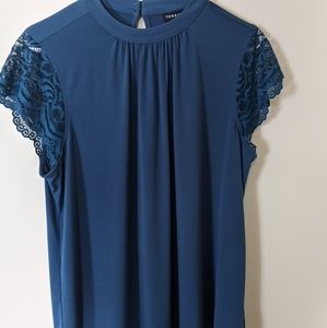 Torrid size 1 lace short sleeve shirt